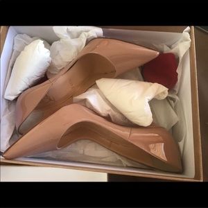 Christian Louboutin So Kate